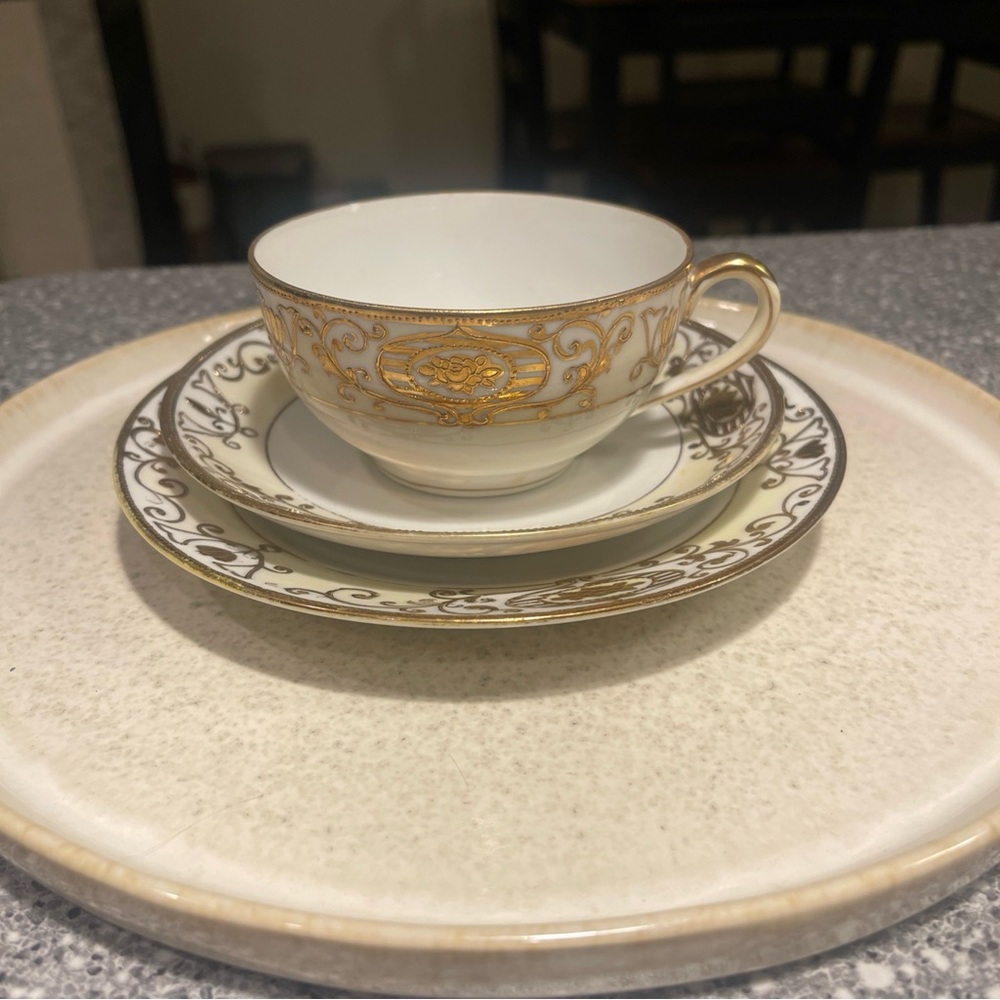 Hand Painted Pre-1921 Noritake 175 Christmas Ball 6.5” Plates, tea cup & saucer